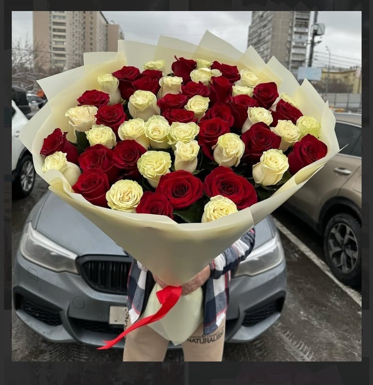 Service image for 71 Rose