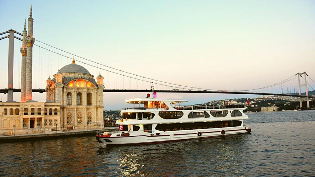 Croisière-Dîner sur le Bosphore