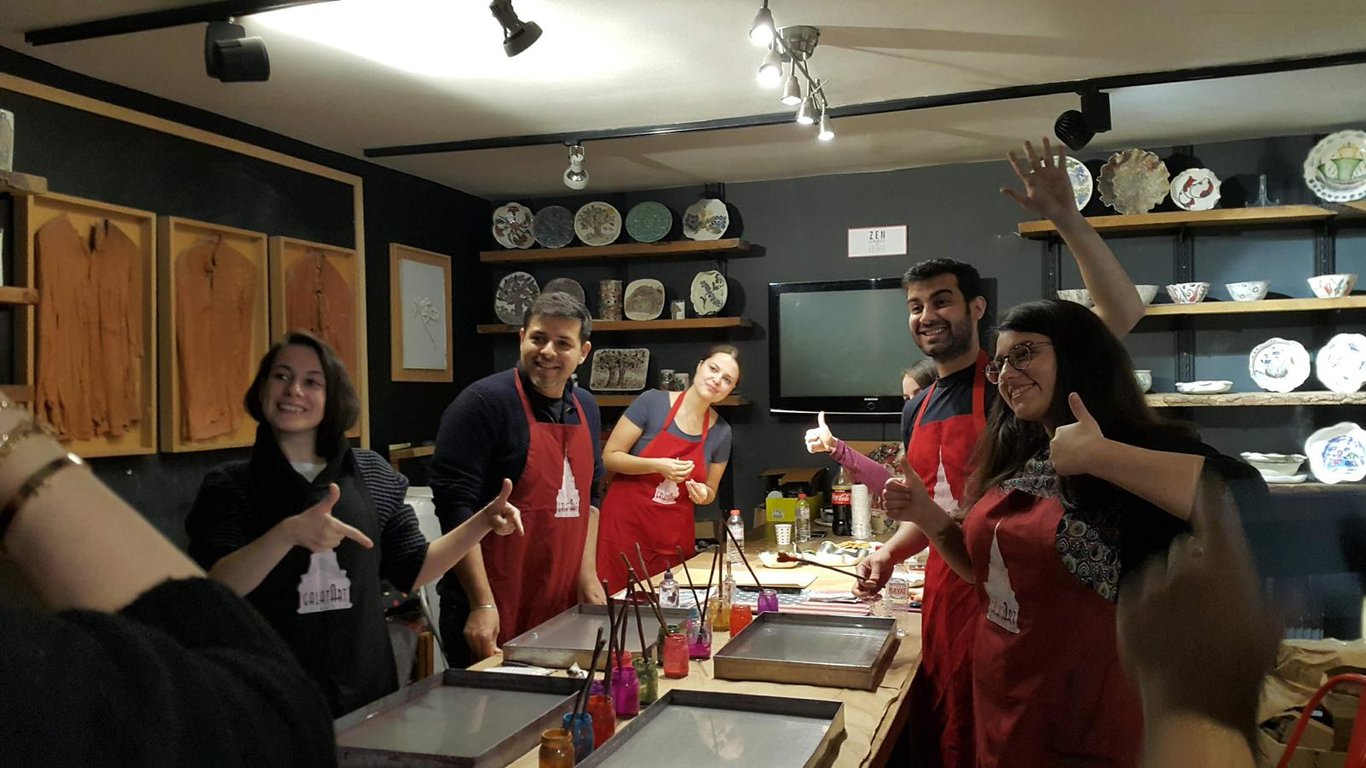 Service image for Laboratorio Tradizionale di Ebru – Esperienza Pratica di Marmorizzazione Turca a Beyoğlu