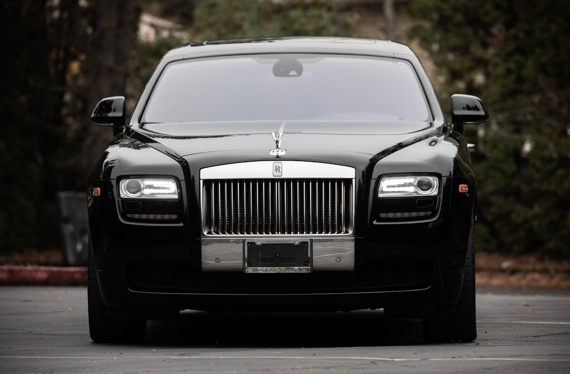 Servizi di Trasferimento Aeroportuale con Rolls-Royce di Lusso