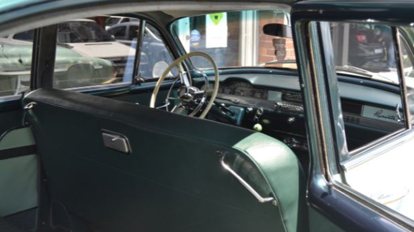 Plymouth Belvedere 1954