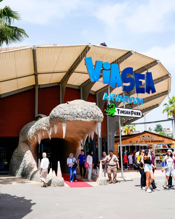 Viaport Marina Theme Park &amp; Aquarium Experience - 10