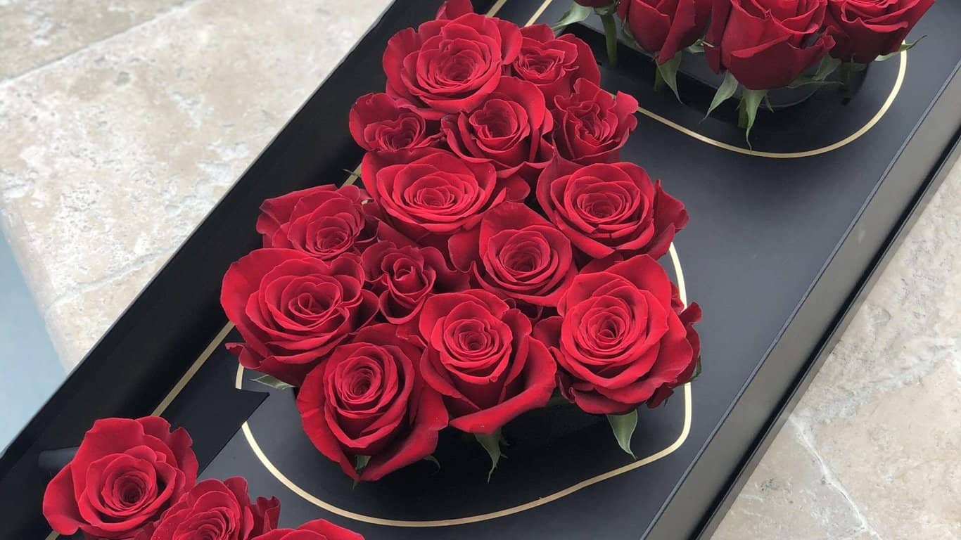 Спеціальна коробка 'Я тебе люблю' – XXL червоні троянди в Стамбулі