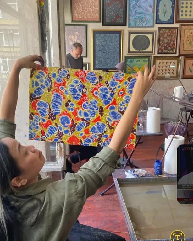 کلاس هنر Marbling ابرُو در استانبول: یادگیری یک صنعت سنتی