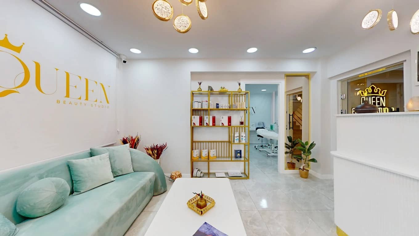 استودیو زیبایی کوئین - درمان‌های پیشرفته زیبایی برای اعتماد به نفس