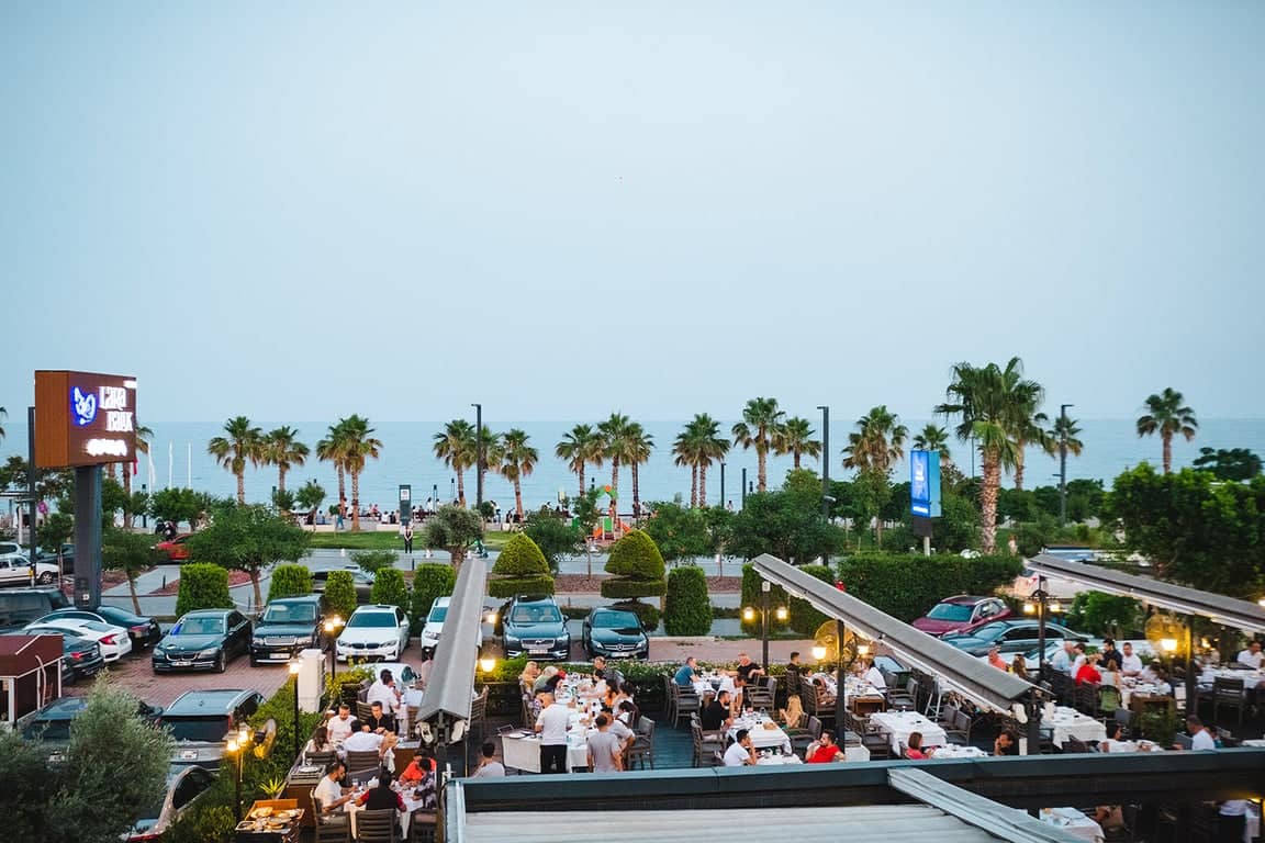 Ресторан Лара Балык – Обед у моря в филиале Коньяалты