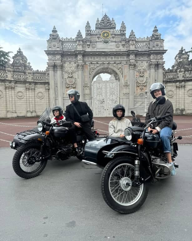 Ισταμπολοποίηση – Συλλέξτε την Ψυχή της Κωνσταντινούπολης σε μια Πολυτελή Πρωινή Περιήγηση με Sidecar