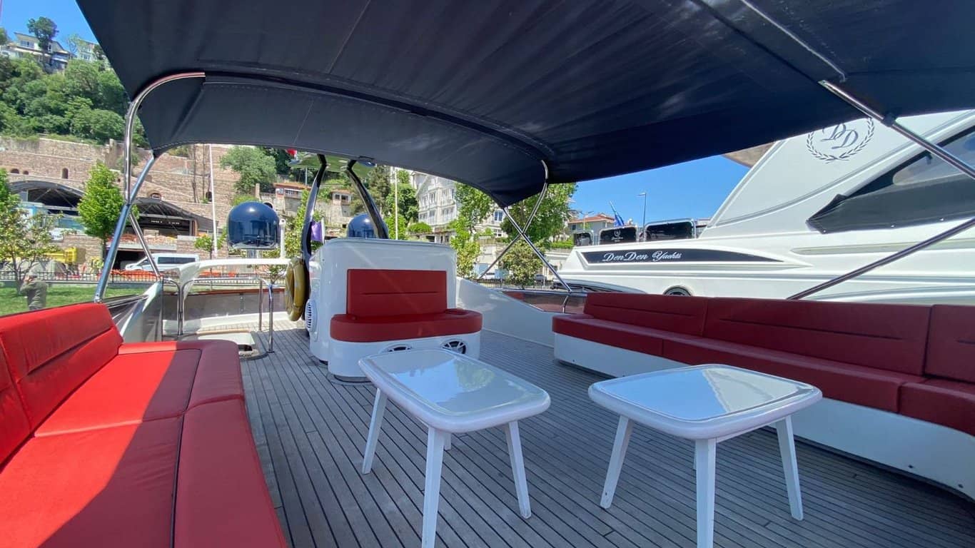 İstanbul'da Denden Seven Yatı Kiralama – Boğaz Turu