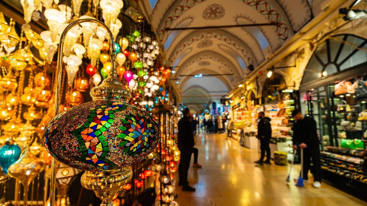 İstanbul Öğleden Sonra Boğaz Turu: Yarım Günlük Kamu Bot Turu