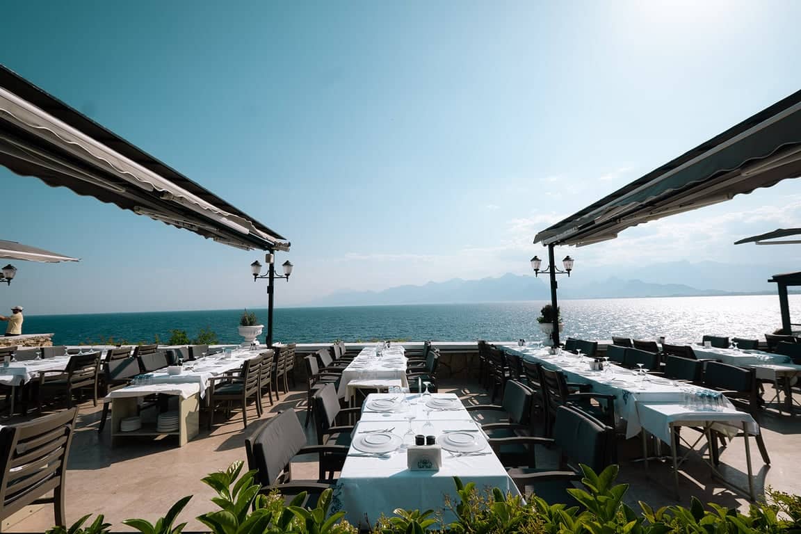 Restaurante Lara Balık – El mejor lugar de mariscos de Işıklar