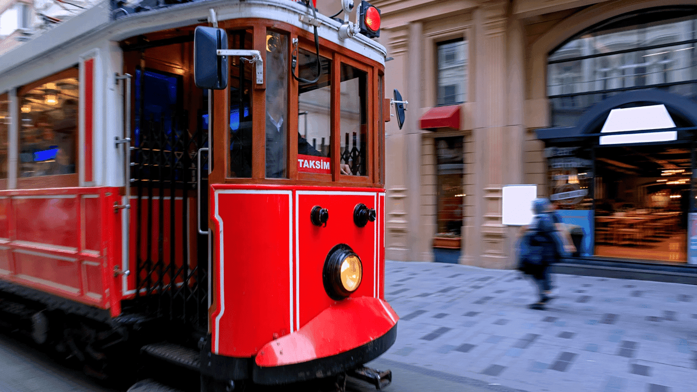 伊斯坦布尔艺术之旅 - 博物馆、当代文化与波希米亚街道