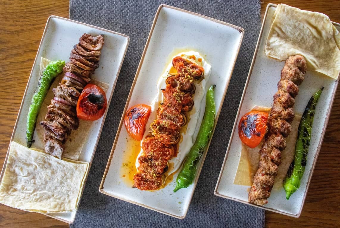 Ali Ocakbaşı Suadiye – Griglia Turca Tradizionale sul Mare