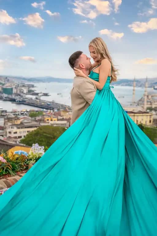 Private Rooftop & Indoor Photoshoot in Istanbul - 1
