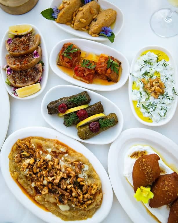 مطعم مطبخ في إسطنبول – رحلة ملكية عبر المأكولات العثمانية