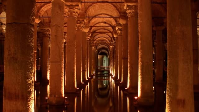 تور نیم روزه آب‌انبارهای استانبول: بازدید بدون نوبت از سایت‌های زیرزمینی