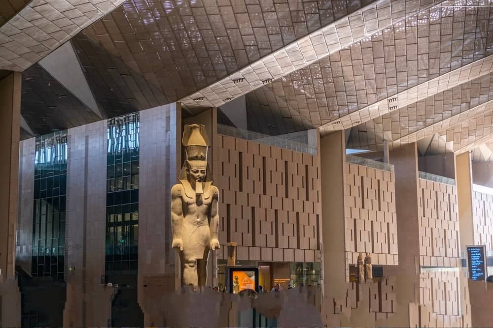 Ξενάγηση στο Μεγάλο Αιγυπτιακό Μουσείο κοντά στις Πυραμίδες της Γκίζας