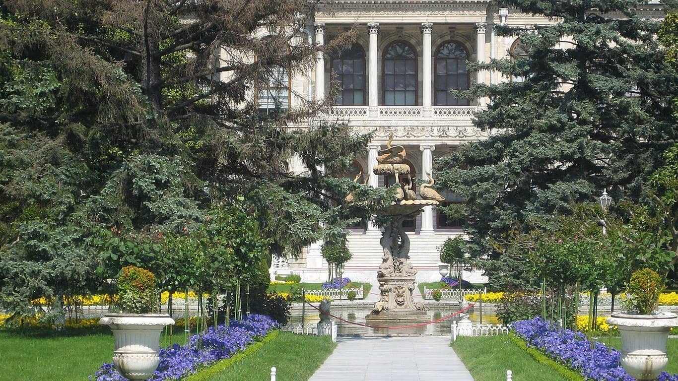 Pałac Dolmabahçe i Dwa Kontynenty: Półdniowa Wycieczka w Stambule