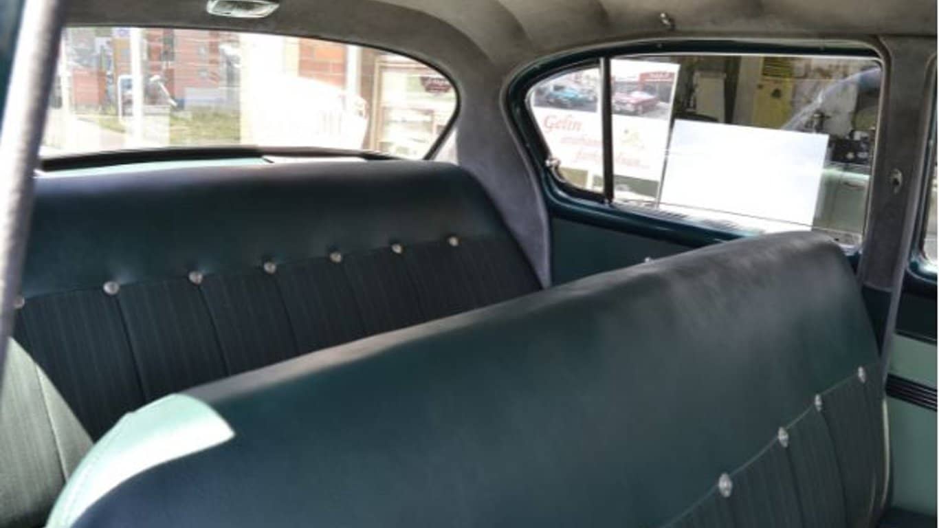 プリムス・ベルヴェデーレ 1954 – イスタンブールのクラシックカー・ツアー