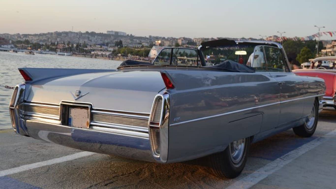 1964年凯迪拉克DeVille敞篷车 – 伊斯坦布尔豪华汽车租赁