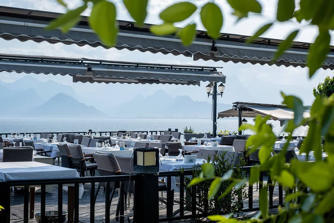 Restaurante Lara Balık – El mejor lugar de mariscos de Işıklar