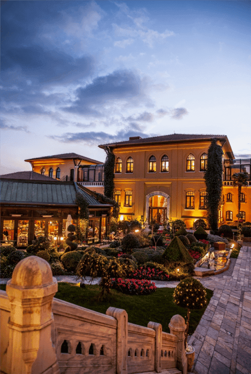 四季酒店苏丹艾哈迈德餐厅 – Avlu的优雅早餐、午餐和晚餐