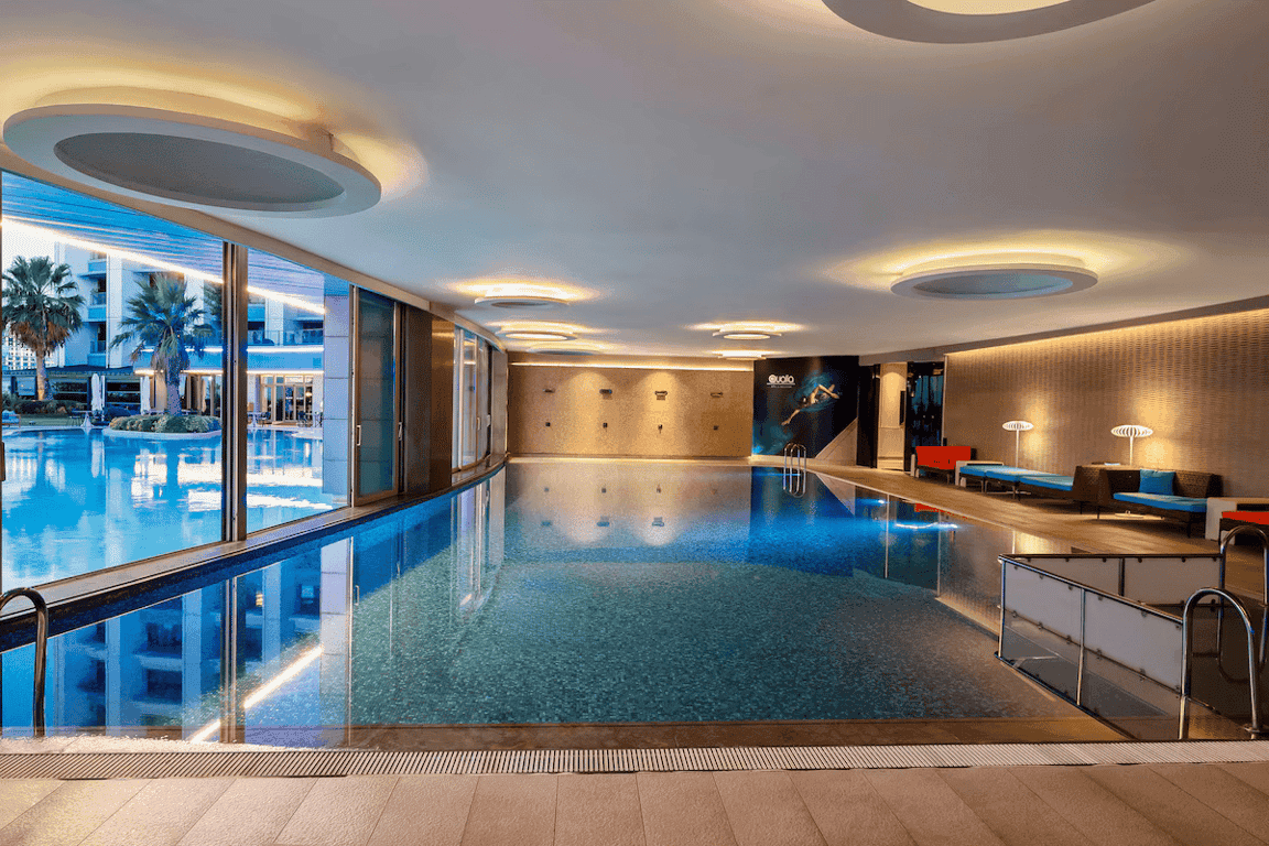 Radisson Blu Hotel Istanbul Ottomare Pool Experience - 3
