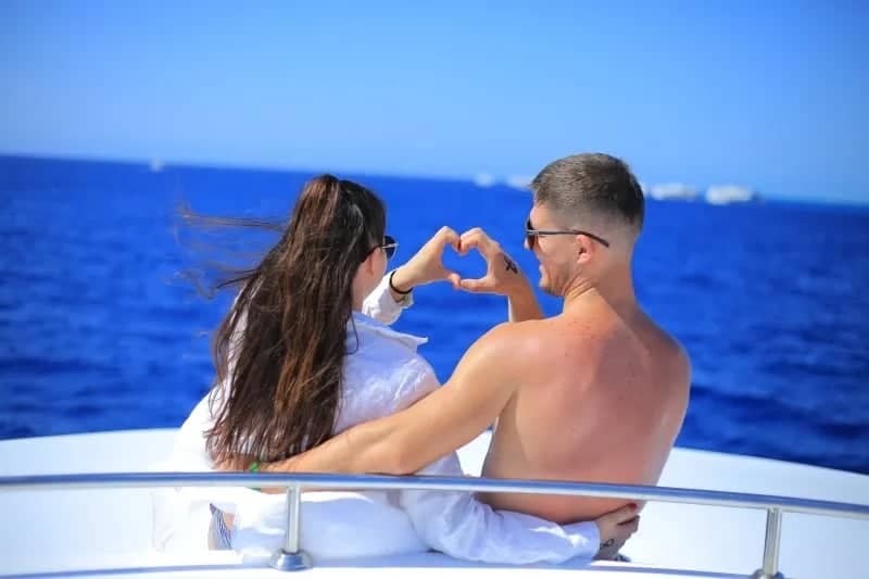 Ras Mohamed Tekne Turu Sharm'dan – Lüks Botlar, Şnorkel & Beyaz Ada