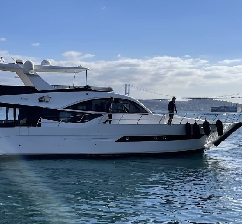 Prestige Yat Kiralama – İstanbul'da Özel Lüks Gezi