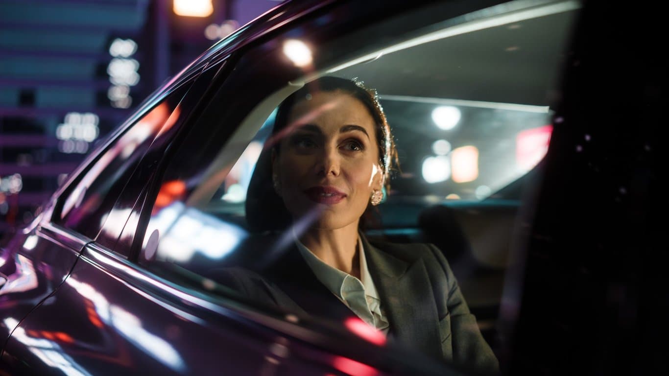 Transfert Aéroport Mercedes S-Class à Istanbul – Où le Confort Rencontre le Prestige
