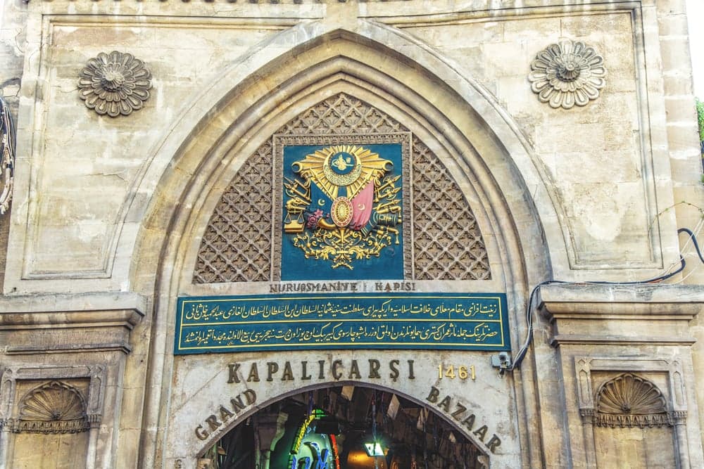 Kapalıçarşı İstanbul: Alışveriş Rehberi, Pazarlık İpuçları ve Harita