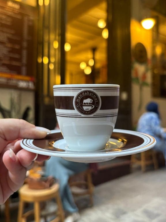 Karaköy'den İstiklal'e - Türk Atıştırmalıkları ile Rehberli Yürüyüş Turu