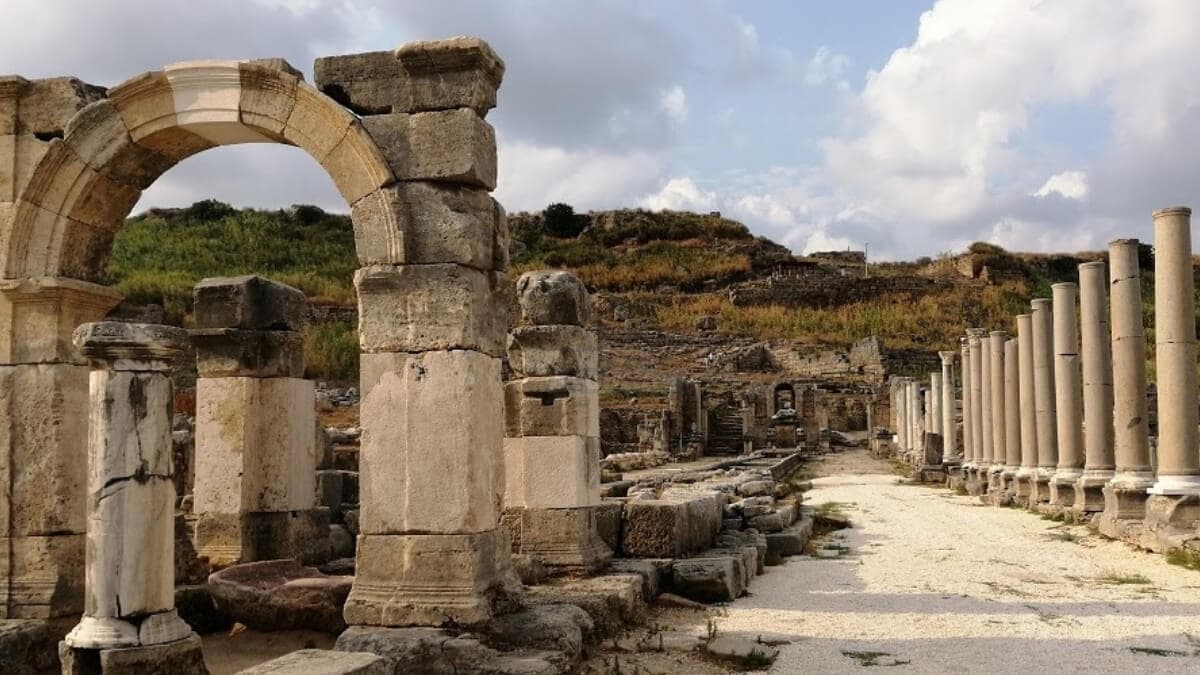 Perge, Aspendos, Side & Manavgat Wasserfall Tour