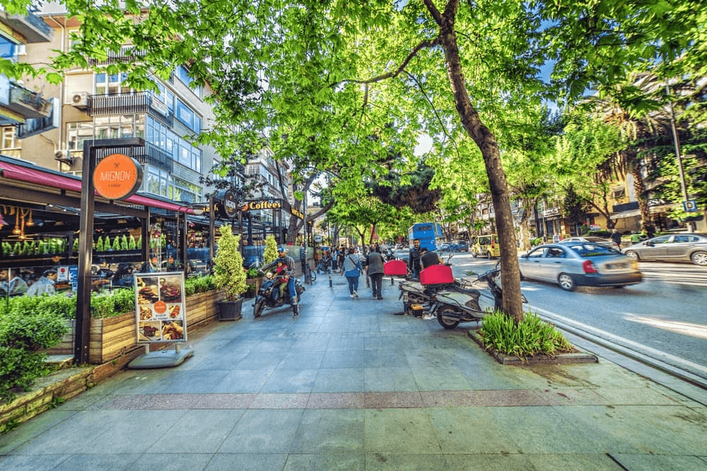Bağdat Caddesi'nde Alışveriş