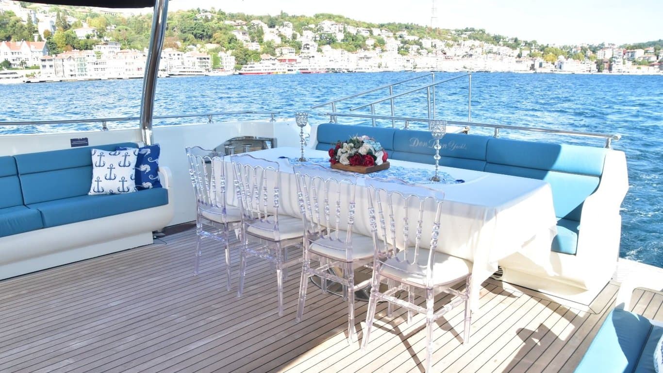 Alquila el Yate Denden 9 en Estambul – Crucero VIP por el Bósforo