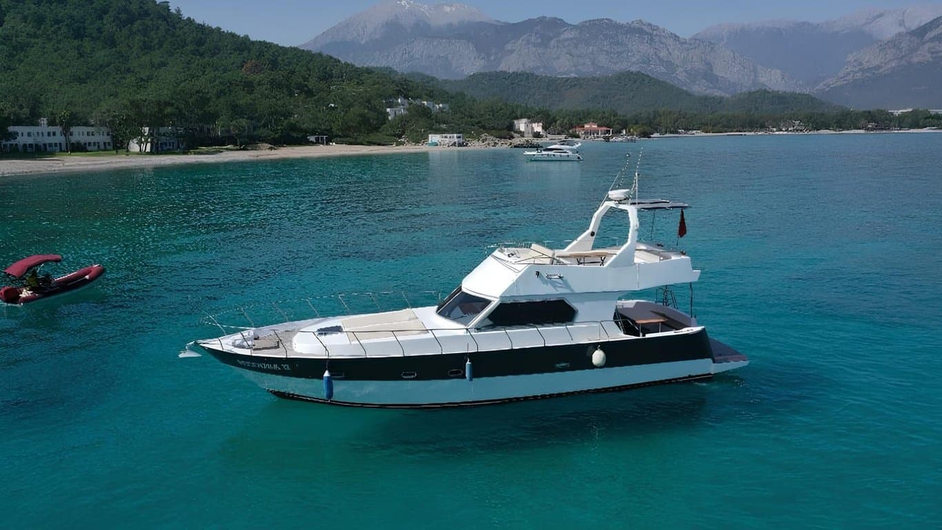 Medusa 2 Yacht