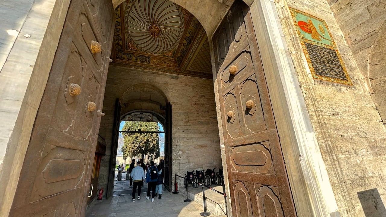 Topkapi Palace Museum & Harem Tour Ticket in Istanbul