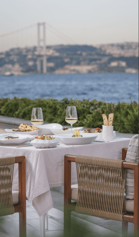 Four Seasons Bosphorus – Brunch du dimanche AQUA