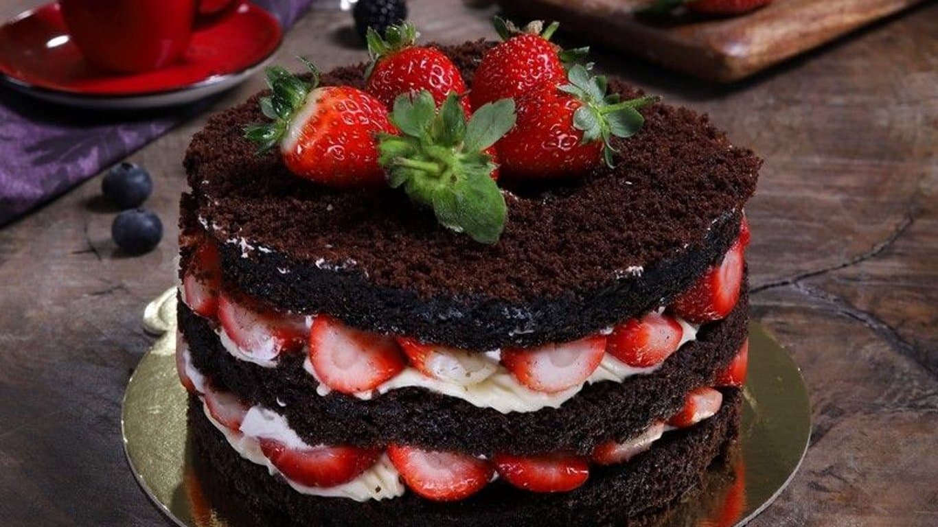 Strawberry Hamburger Cake