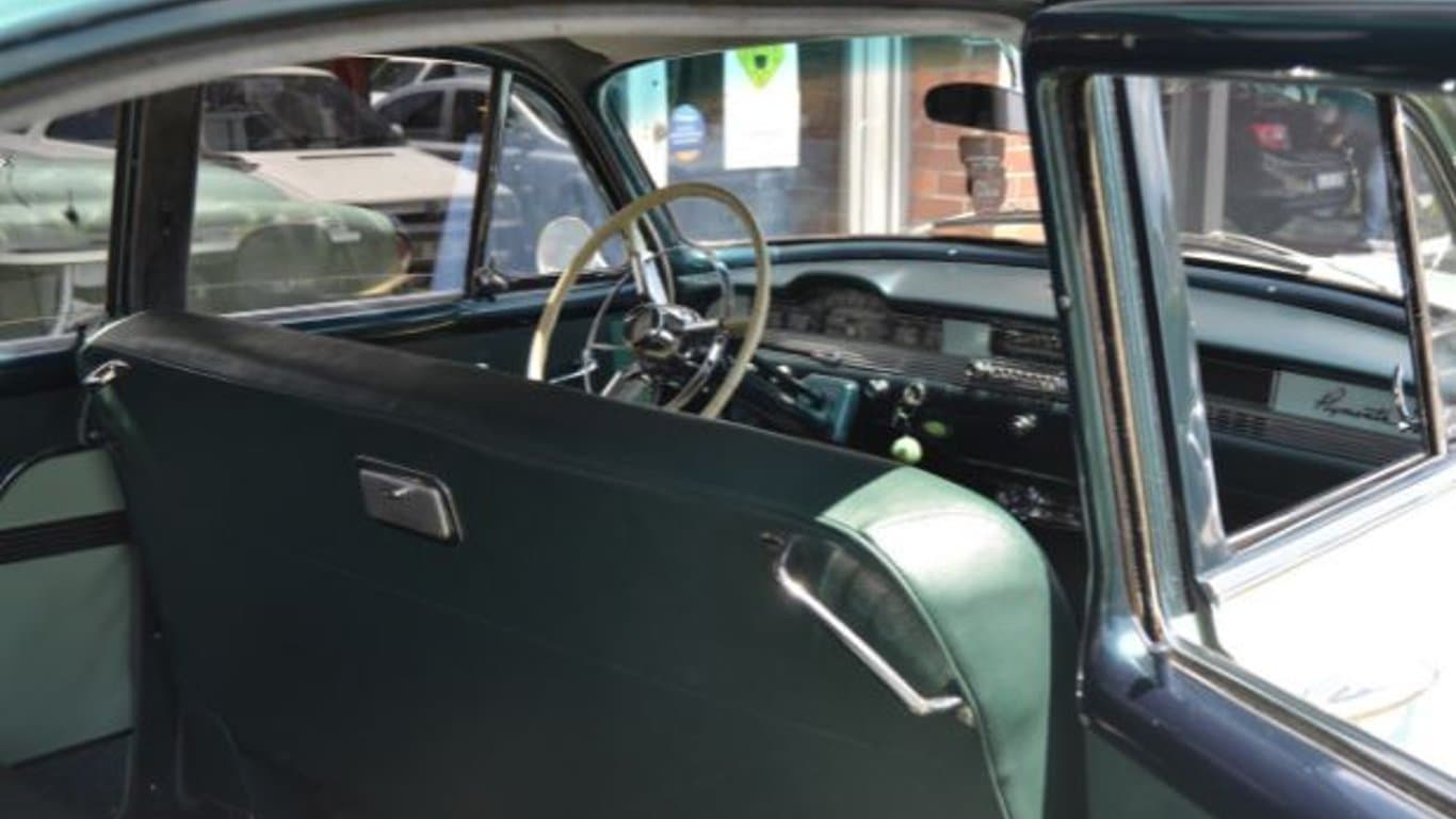 Plymouth Belvedere 1954