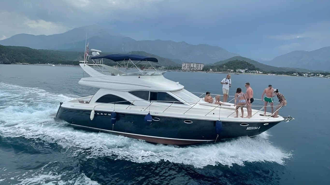 Medusa 3 Yacht